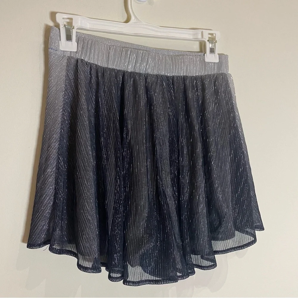 Show Me Your Mumu Metallic Carlos Swing Shorts in Icicle Drip size Small